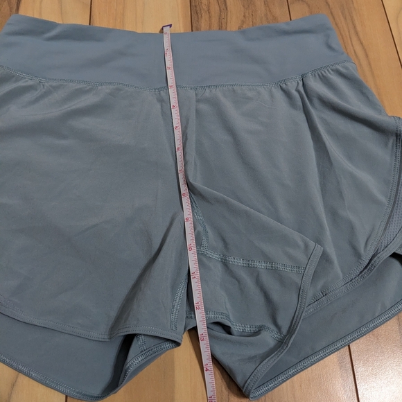 EUC! Lululemon Run Off Route Shorts In Light Blue Size 8 - Picture 11 of 14